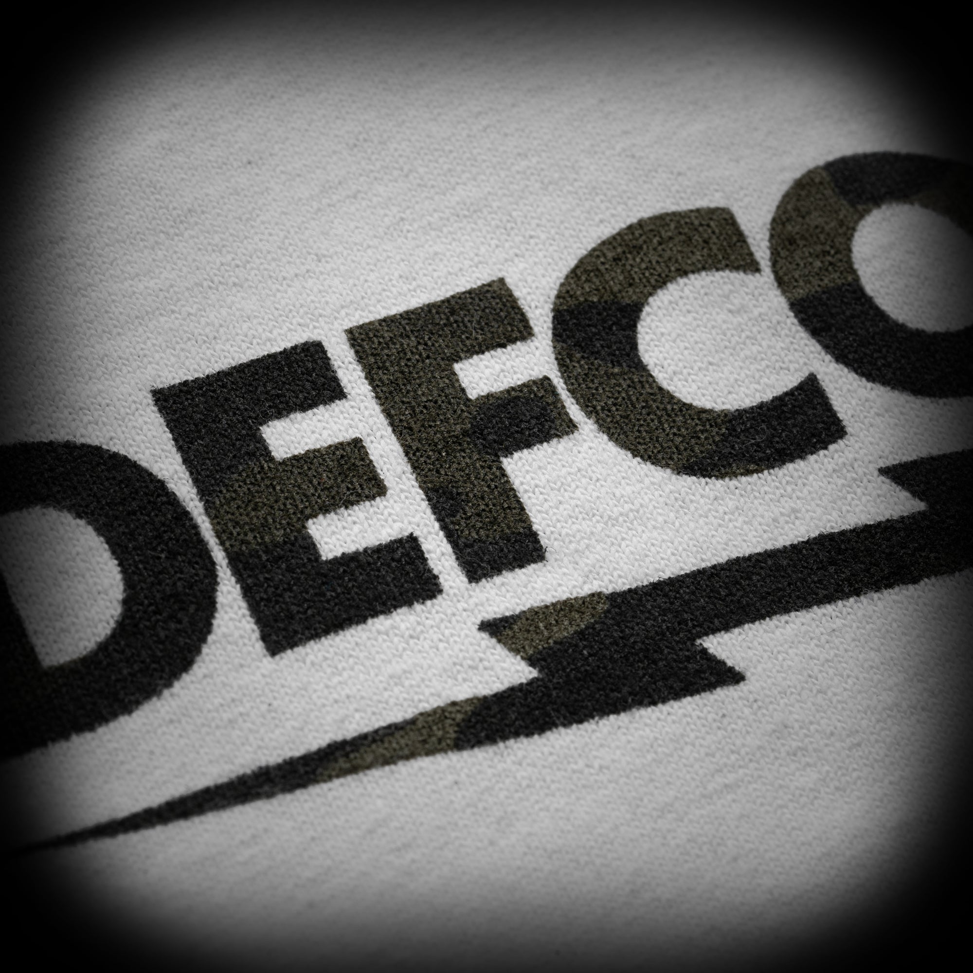 MULTICAM LOGO TEE - WHITE
