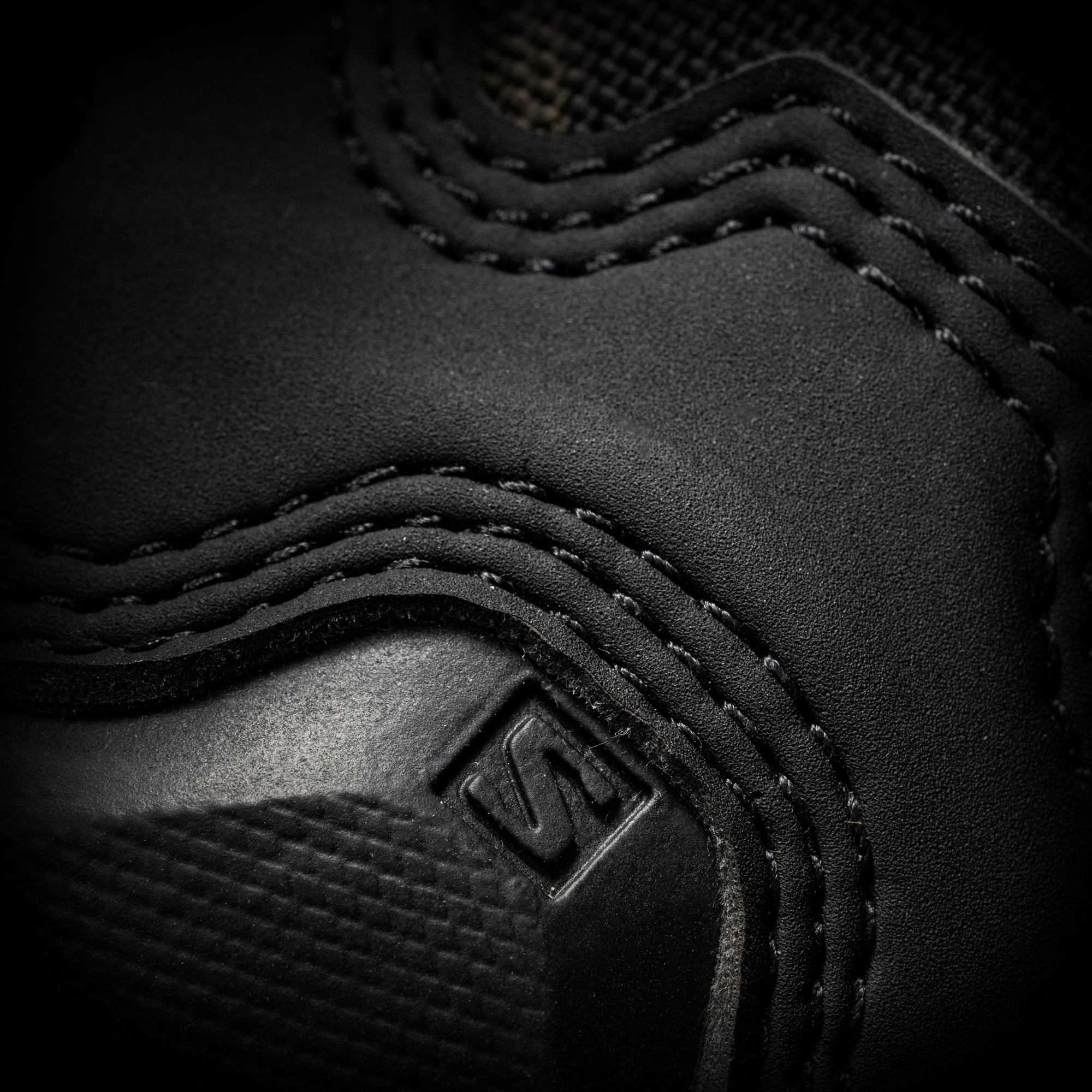 SALOMON XA PRO MID GTX DEFCON