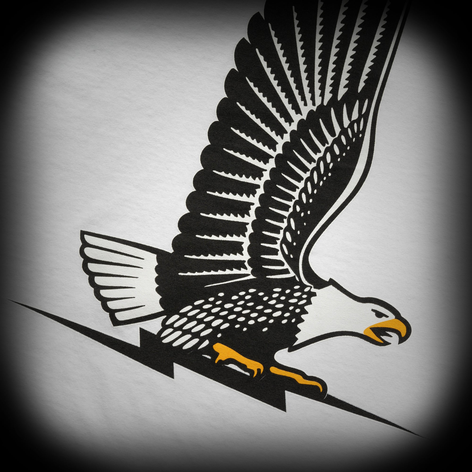 EAGLE BOLT TEE - WHITE
