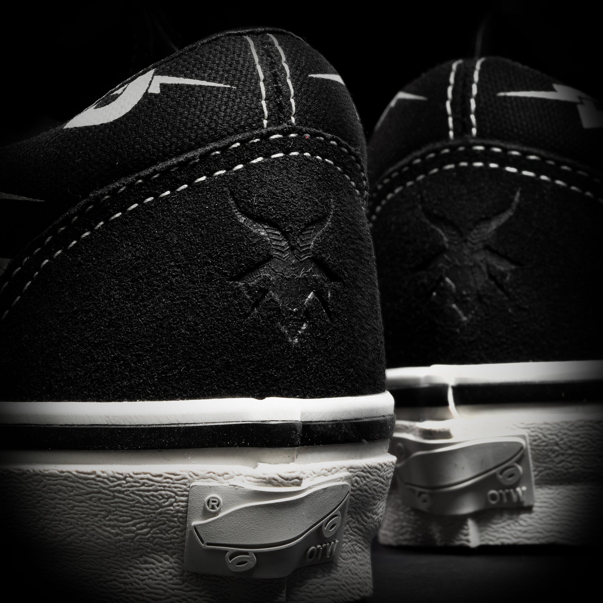 VANS® OLD SKOOL™ 36