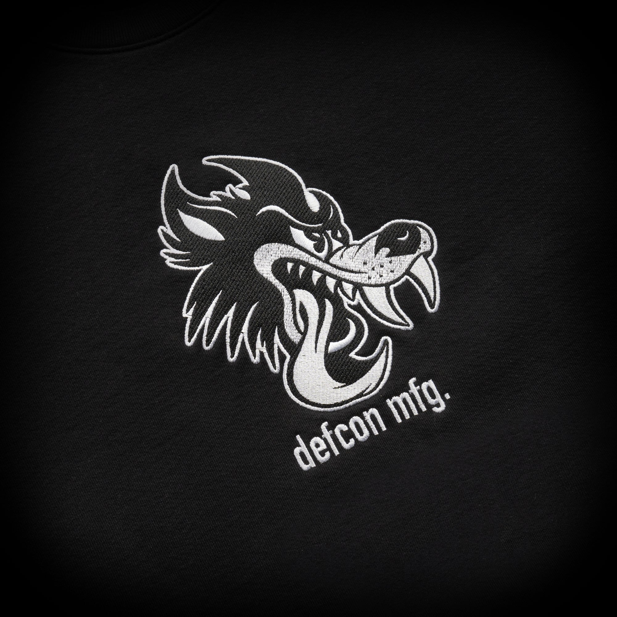 WOLF CREWNECK - BLACK