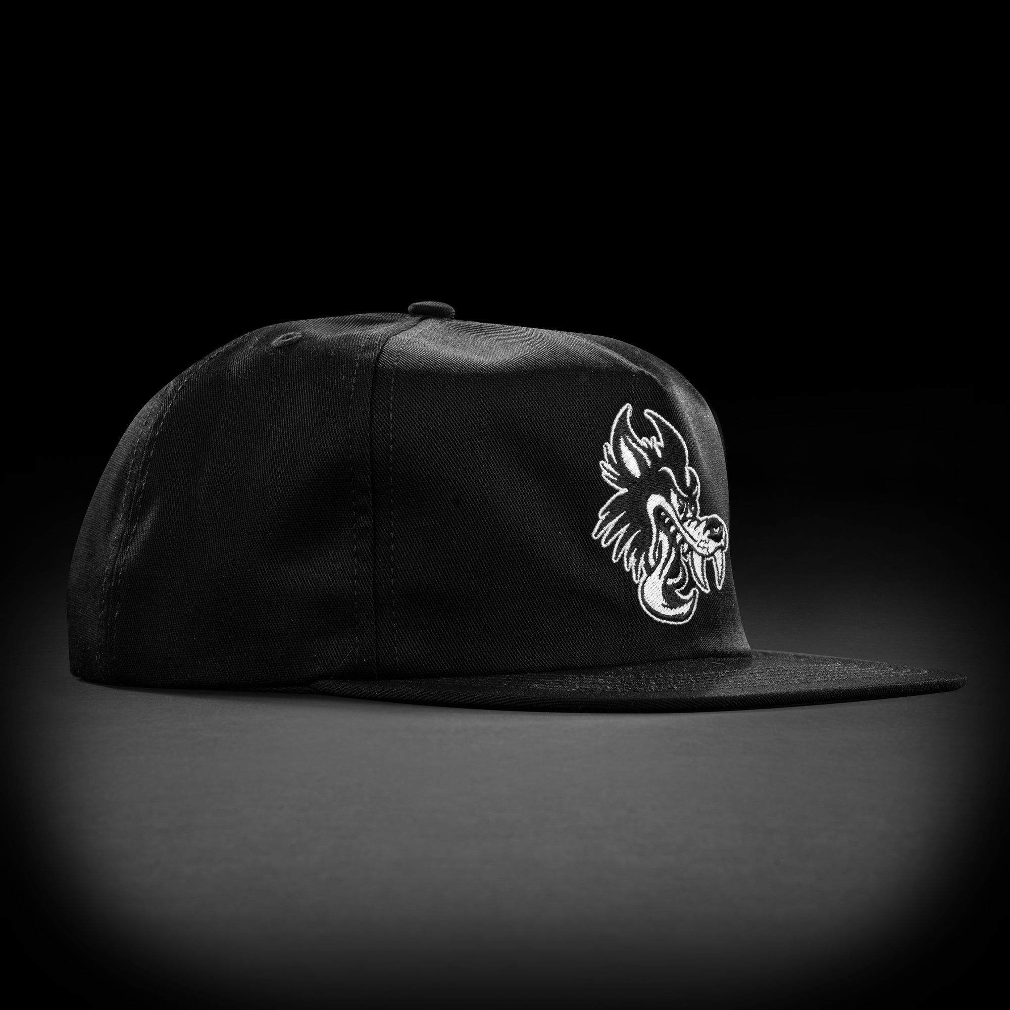 WOLF EMBROIDERED HAT - BLACK