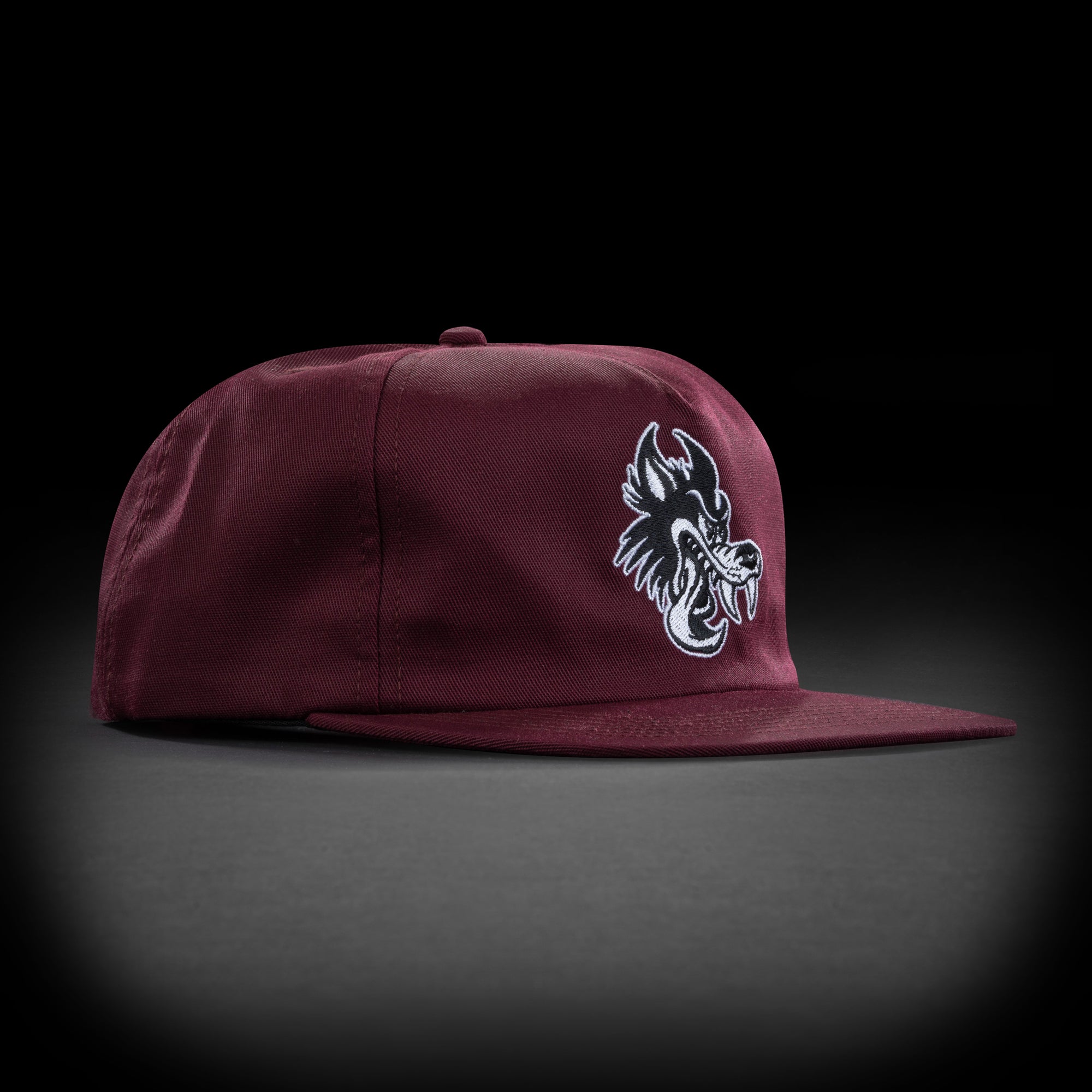 WOLF EMBROIDERED HAT - BURGUNDY